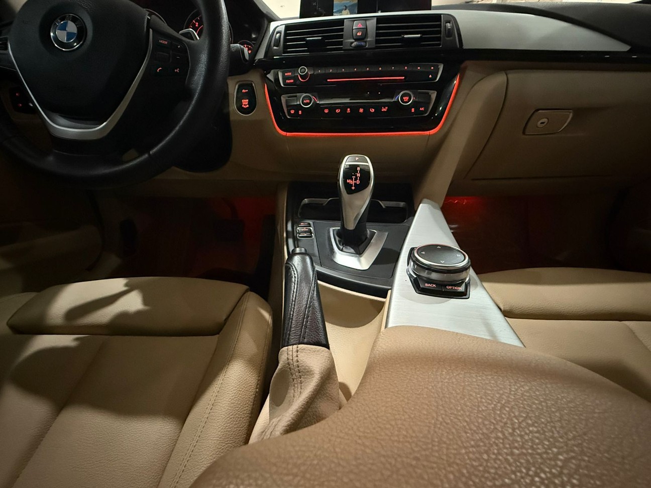 BMW 328i