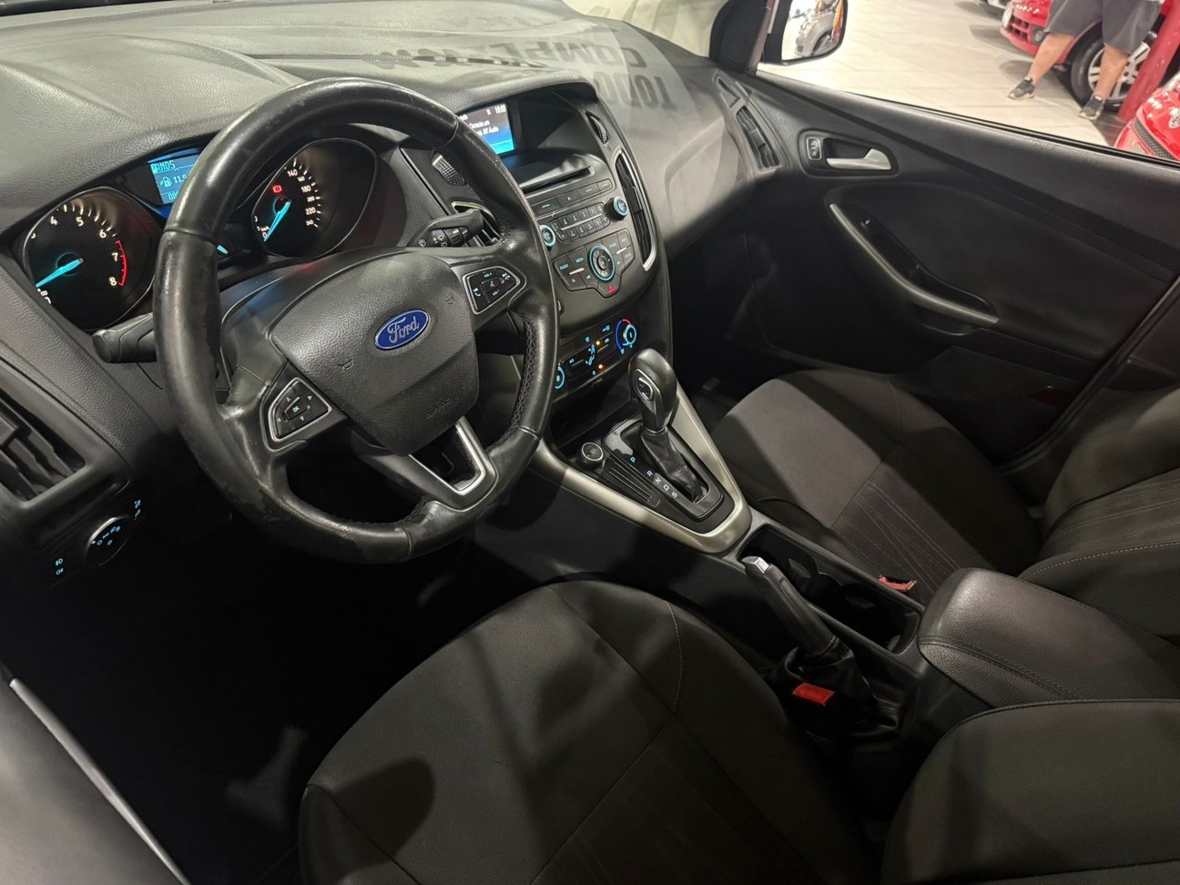 FORD FOCUS
