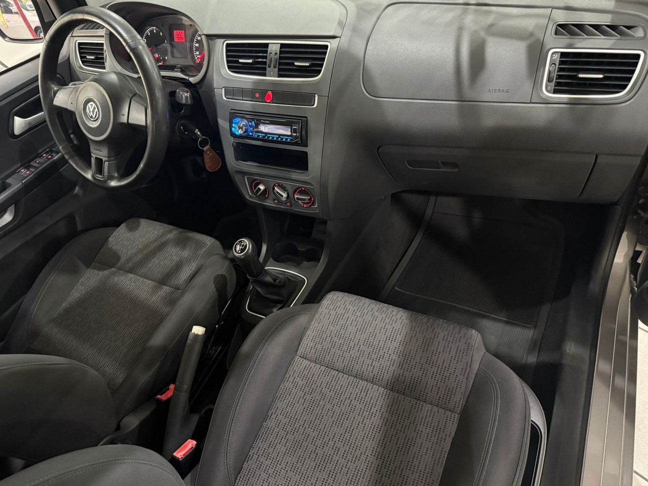 VOLKSWAGEN FOX