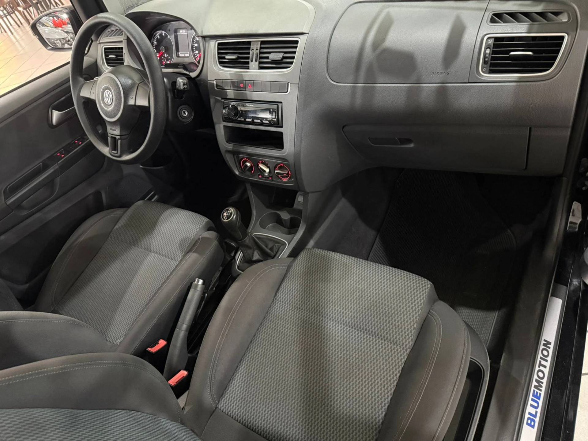 VOLKSWAGEN FOX