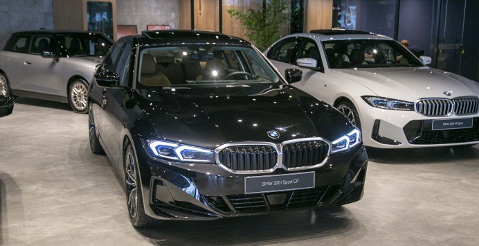 BMW 320i