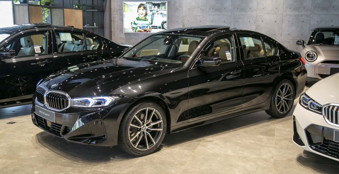 BMW 320i