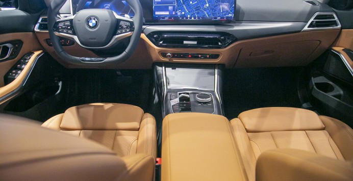 BMW 320i