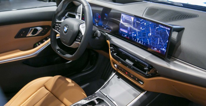 BMW 320i