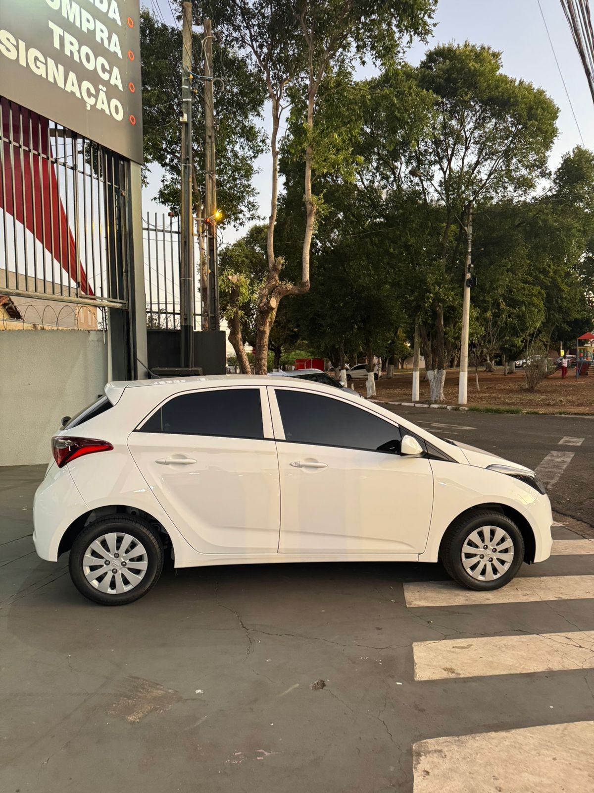 Car Image 4