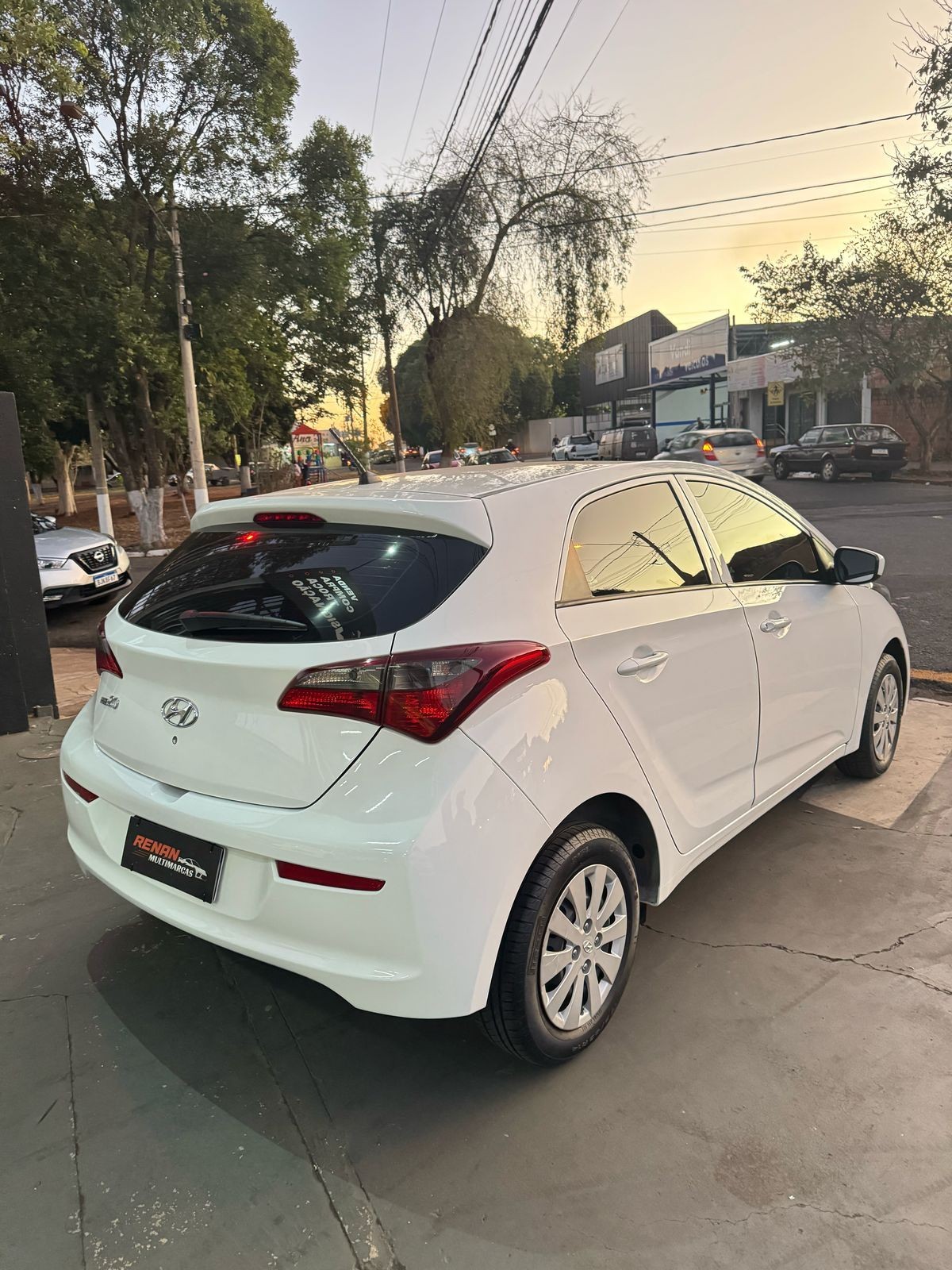 Car Image 5