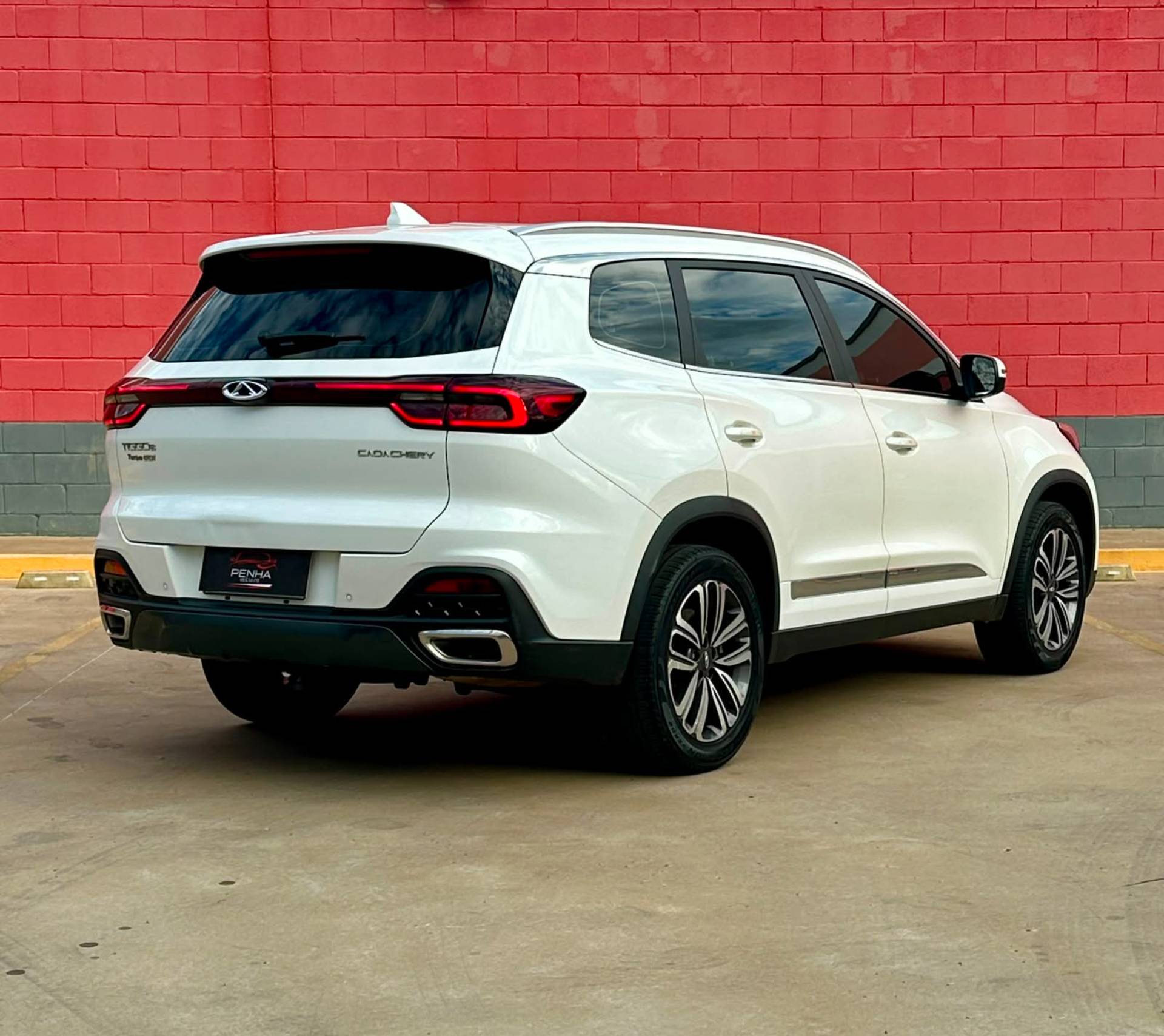 CHERY TIGGO 8