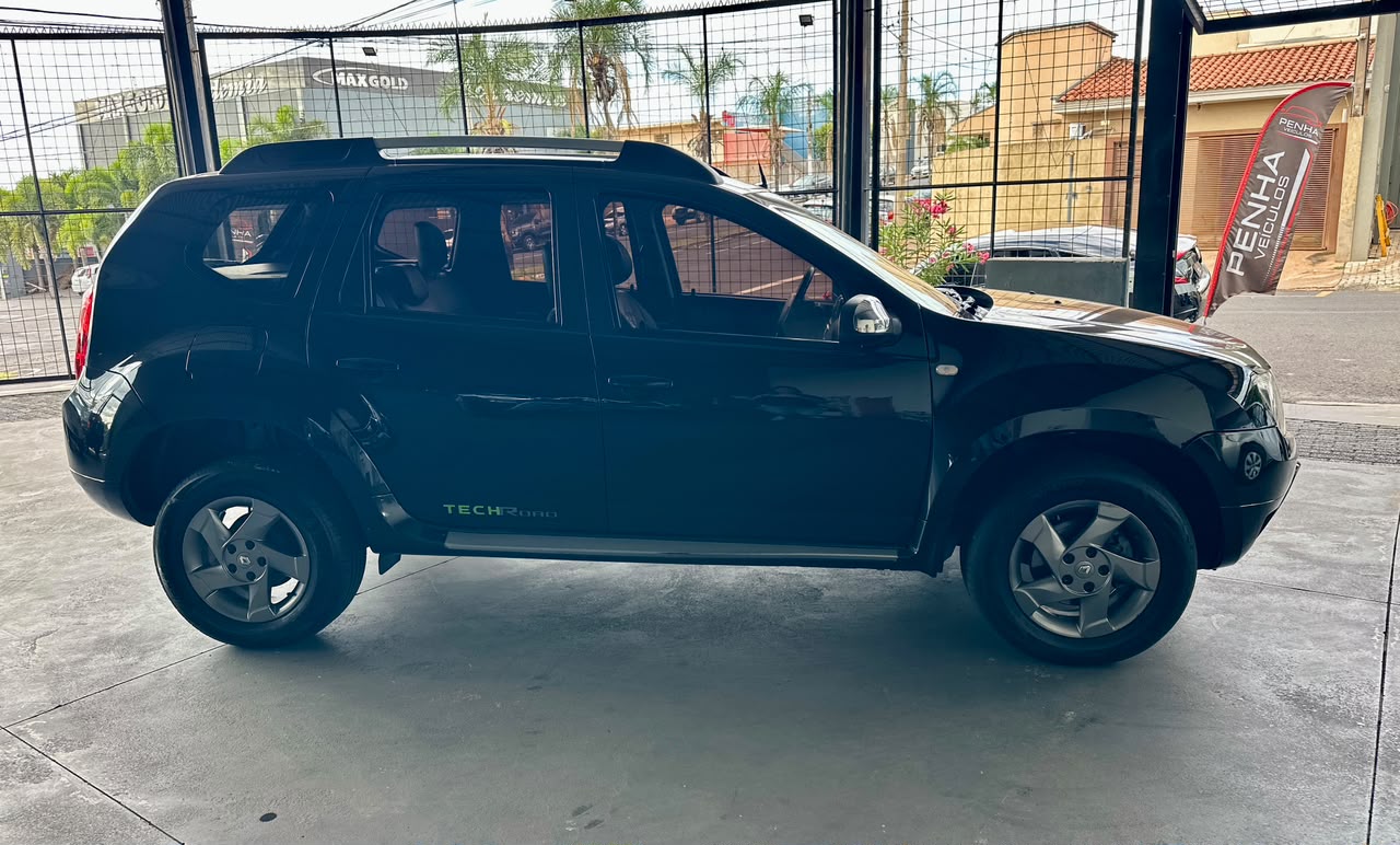 RENAULT DUSTER