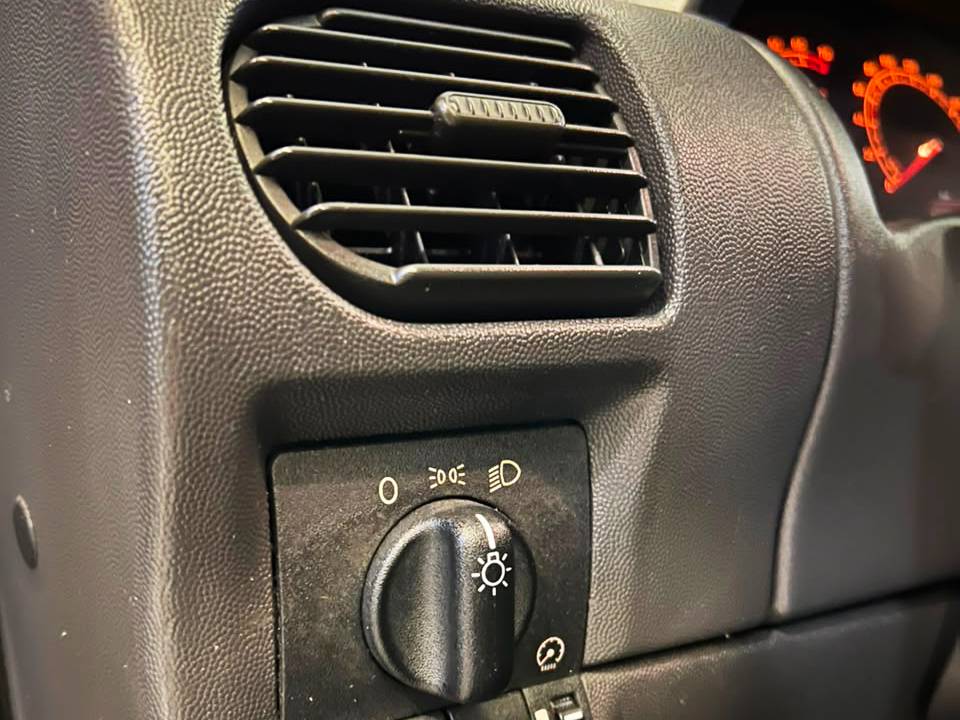 CHEVROLET CORSA