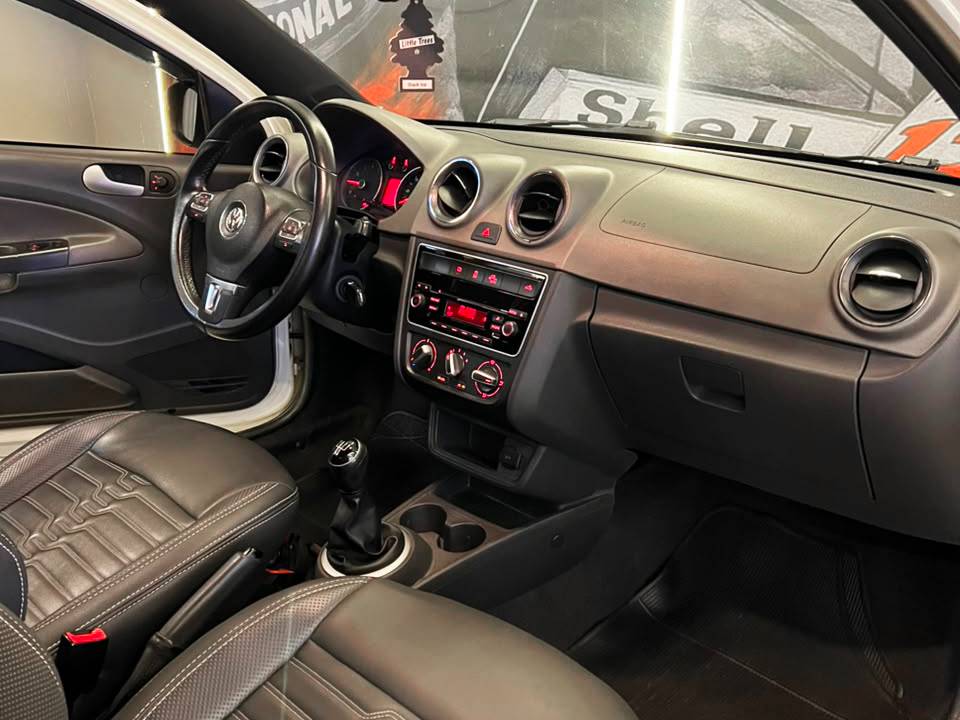VOLKSWAGEN SAVEIRO