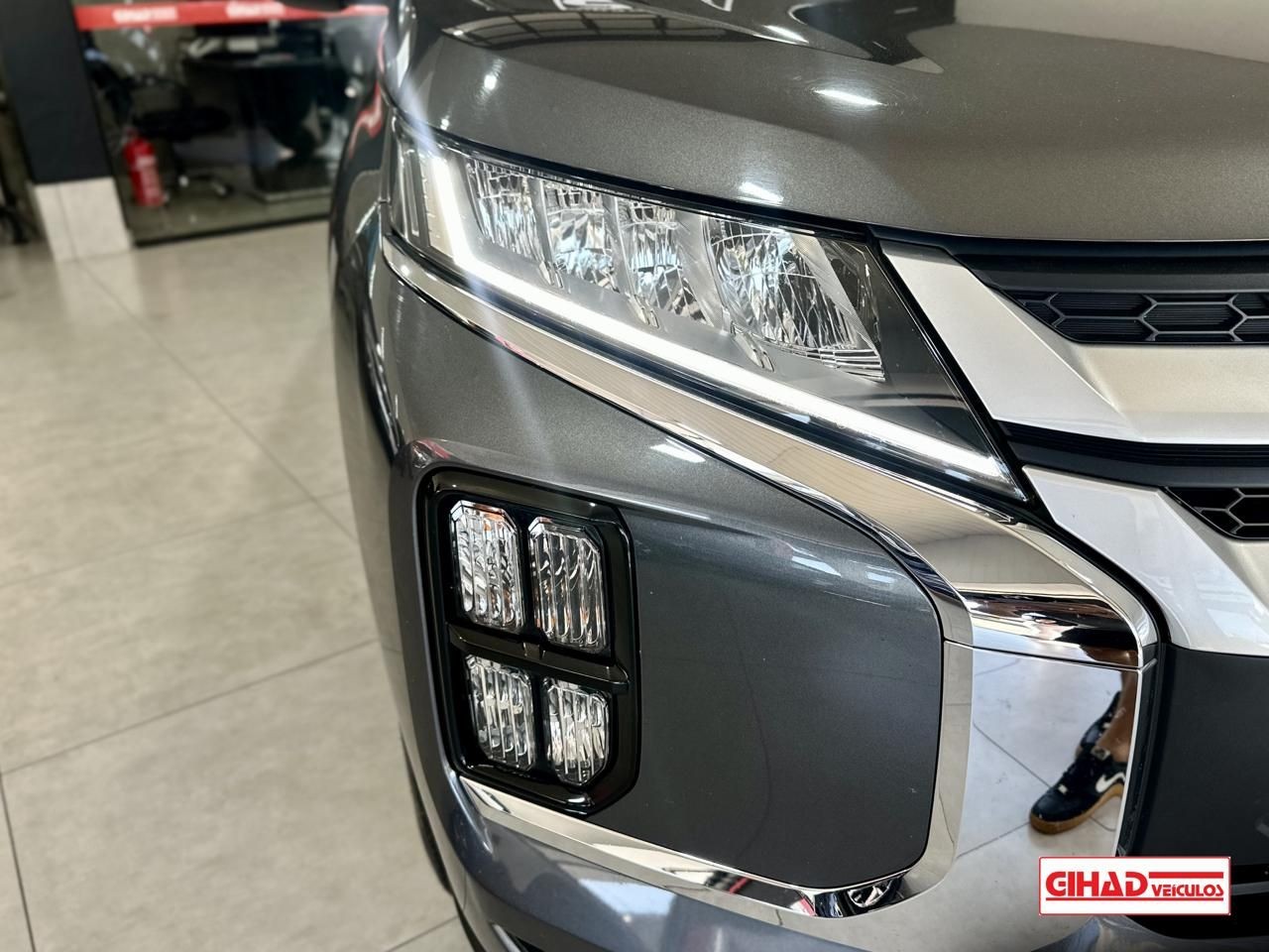 MITSUBISHI OUTLANDER SPORT