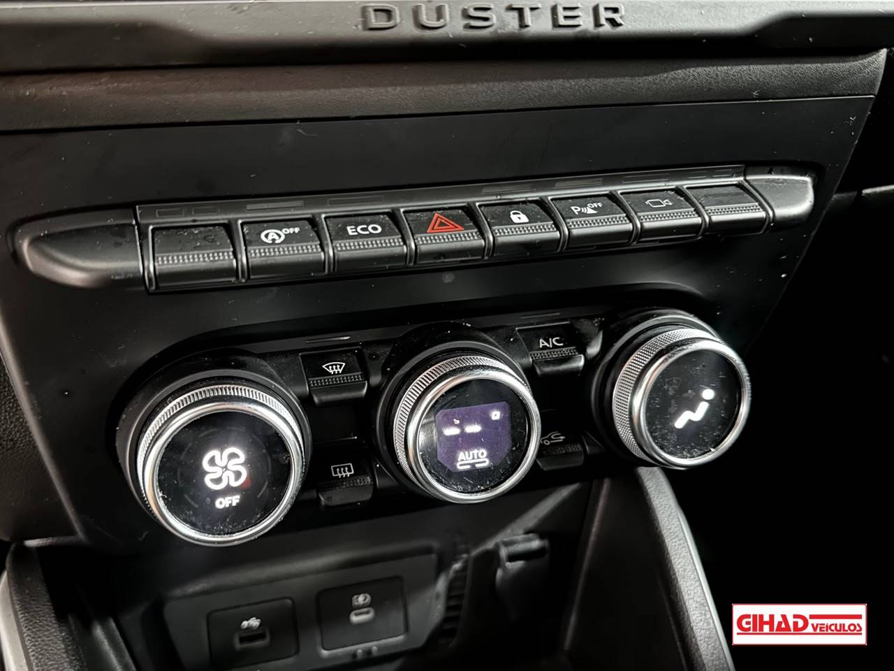 RENAULT DUSTER