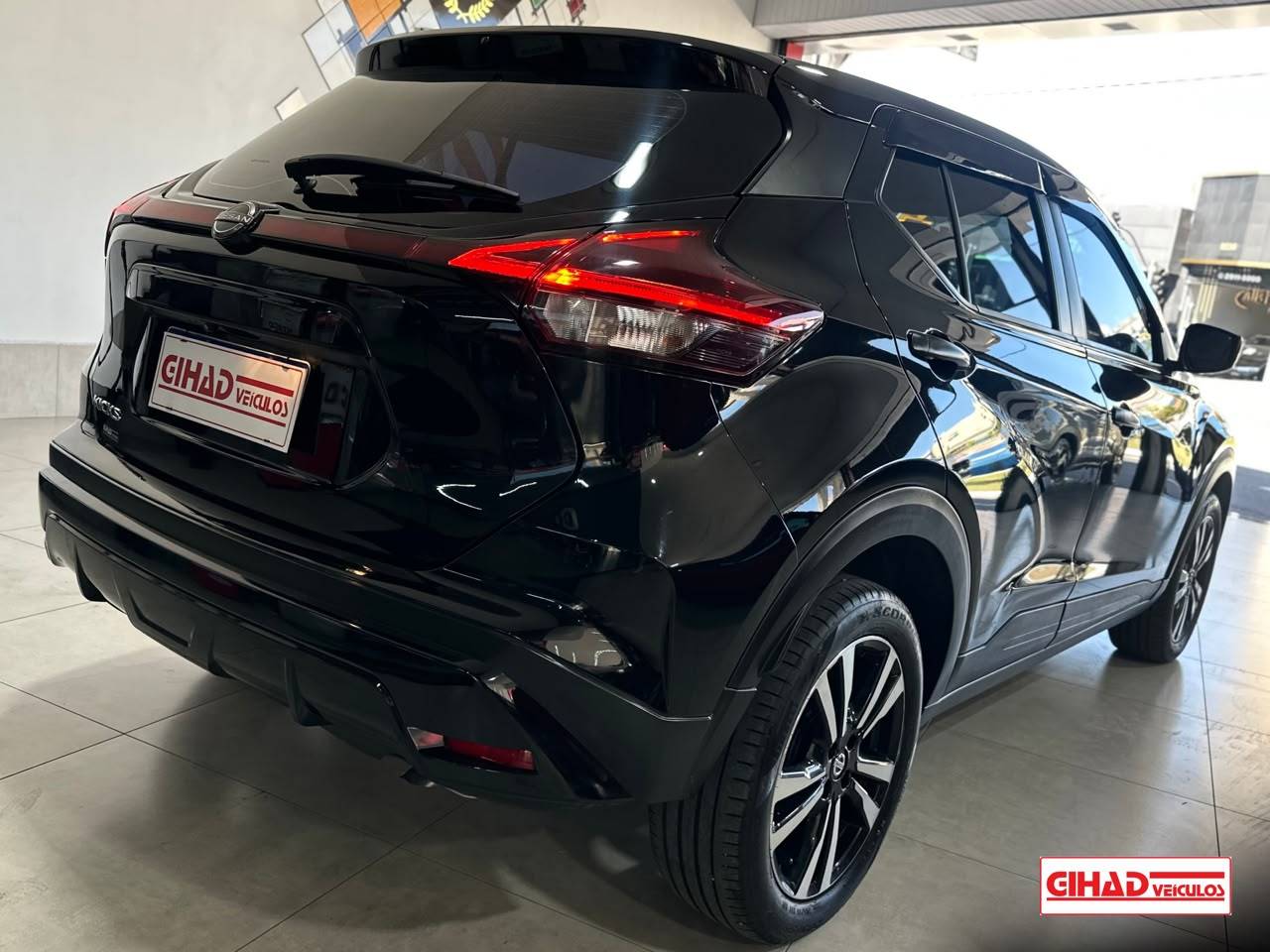 NISSAN KICKS