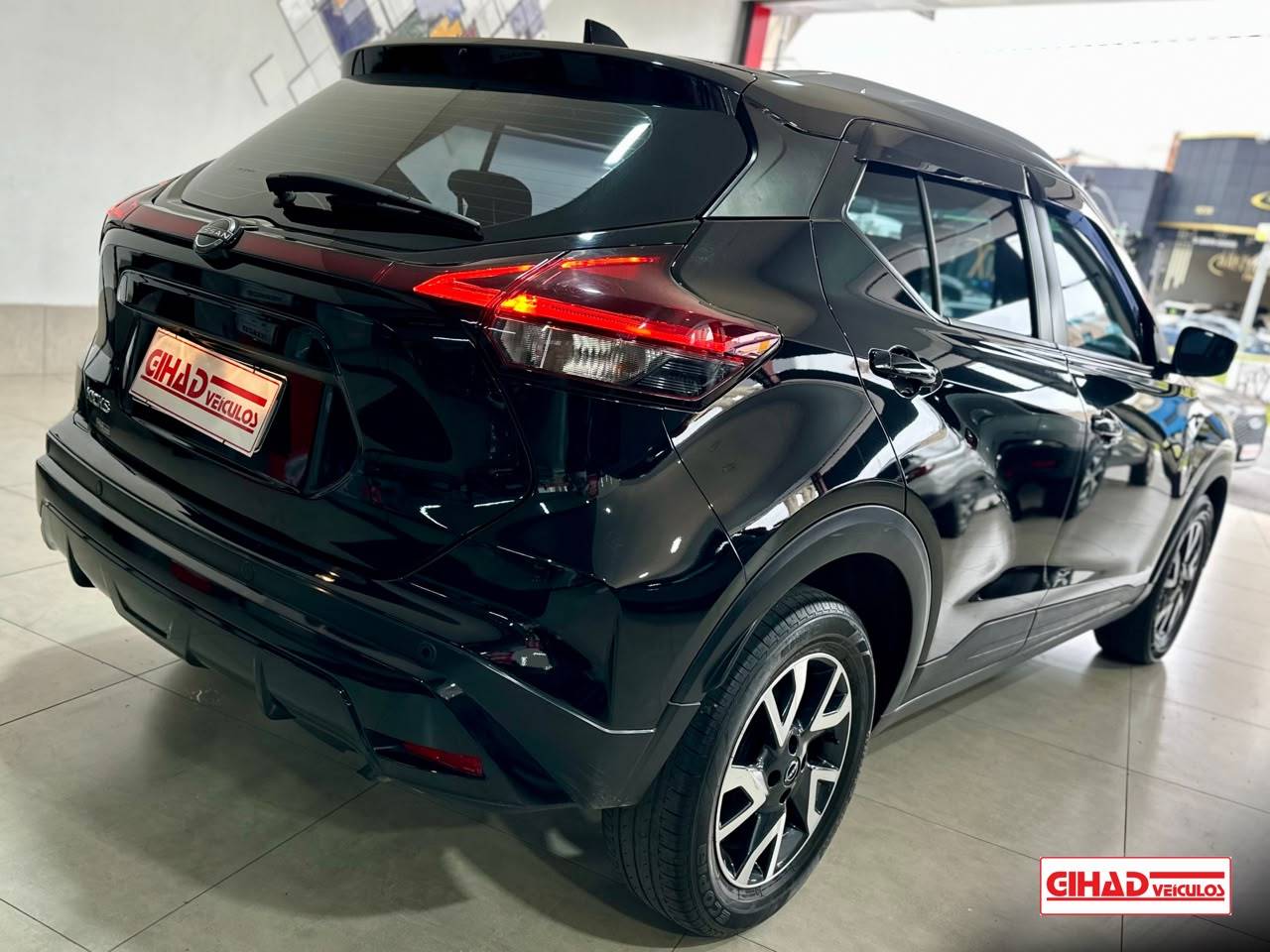 NISSAN KICKS