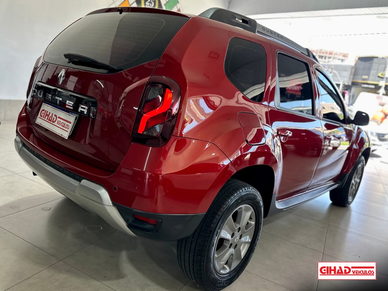 RENAULT DUSTER
