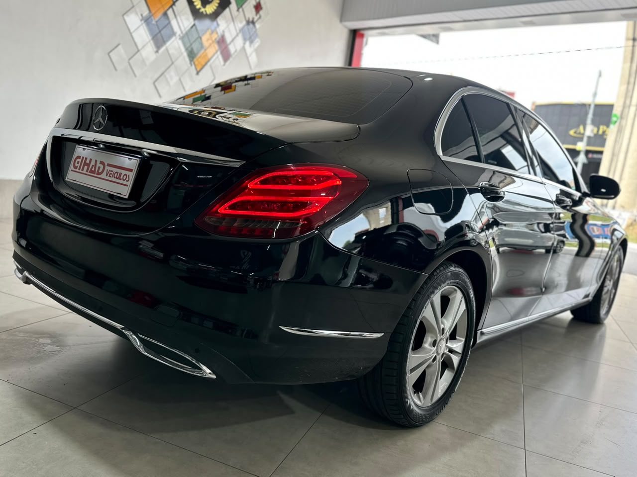 MERCEDES-BENZ C 180