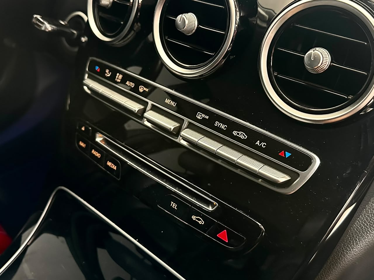MERCEDES-BENZ C 180