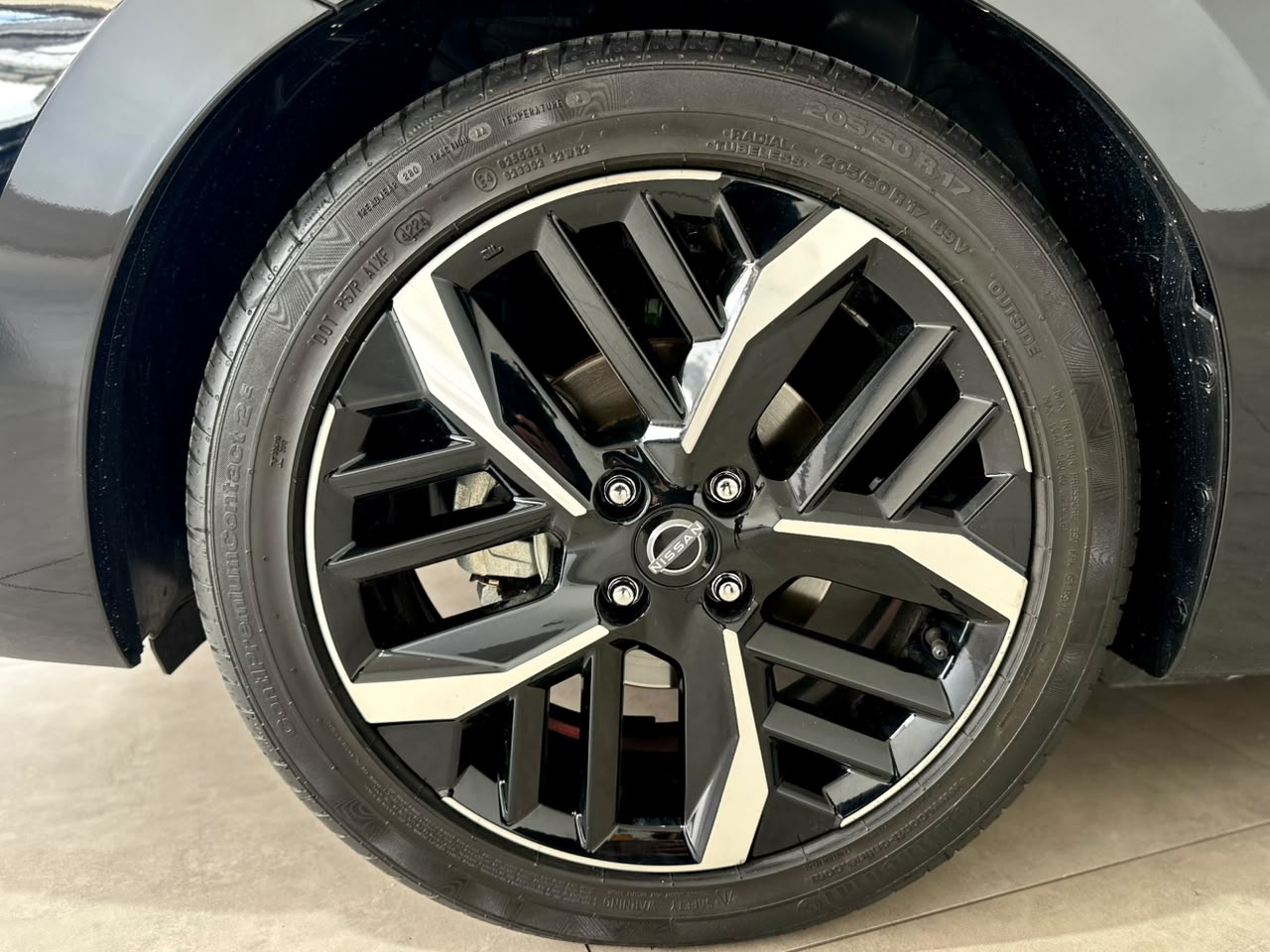 NISSAN VERSA