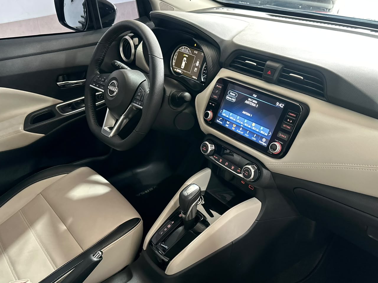 NISSAN VERSA