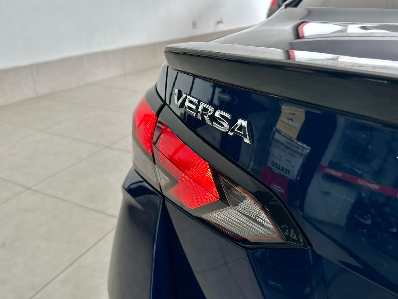 NISSAN VERSA