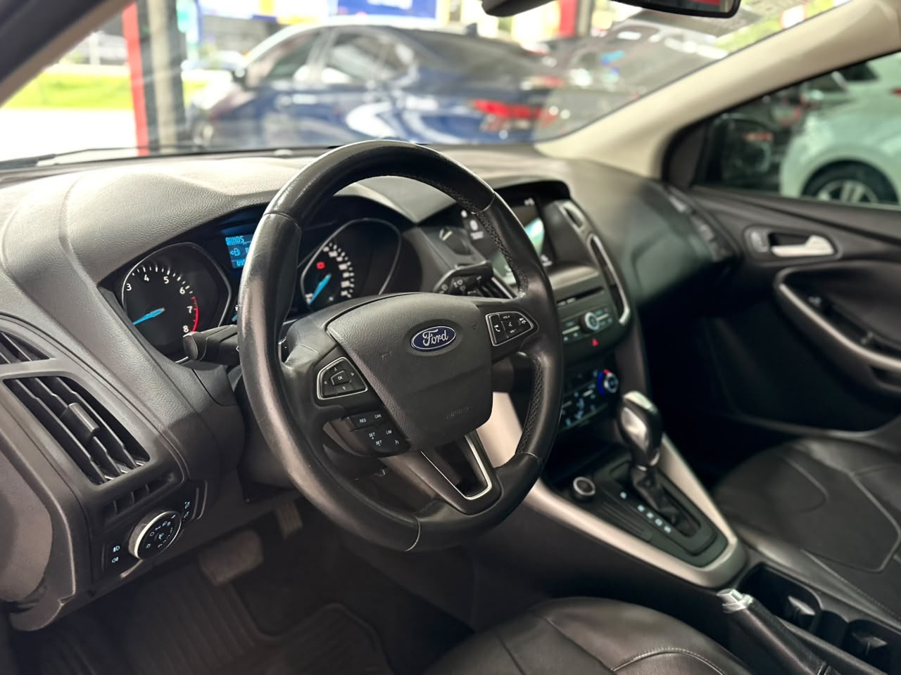 FORD FOCUS