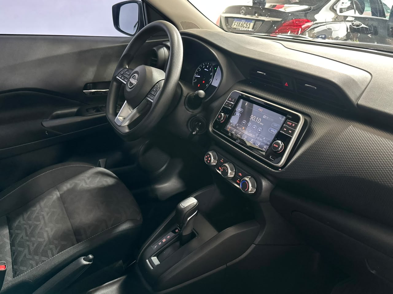 NISSAN KICKS