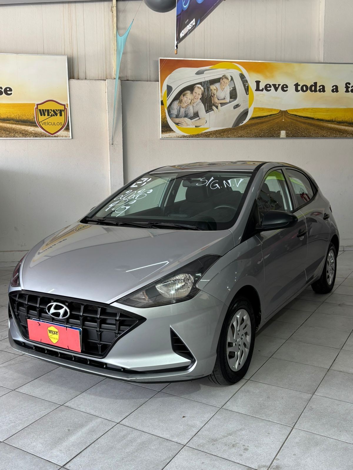 HYUNDAI HB20