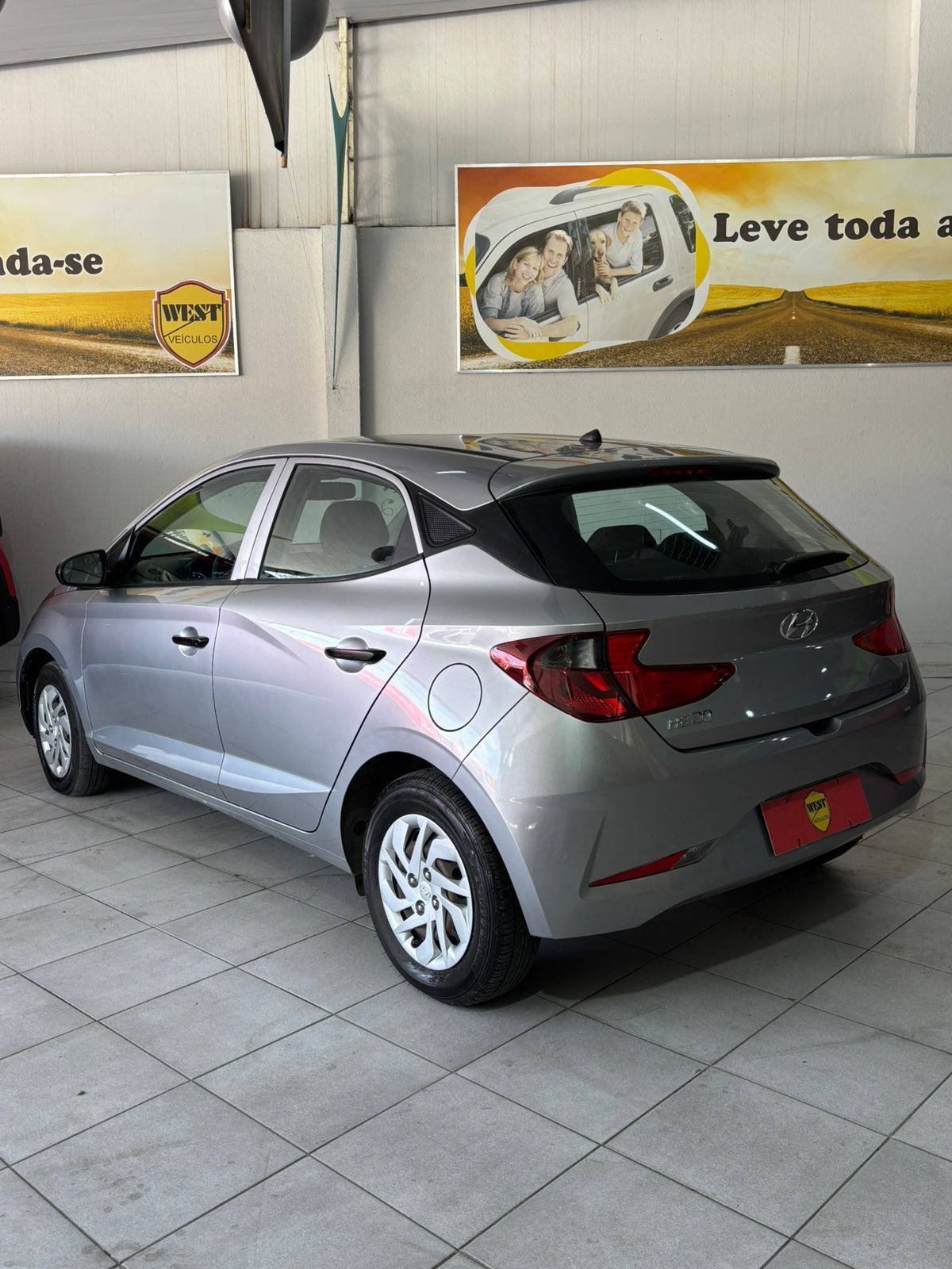 HYUNDAI HB20