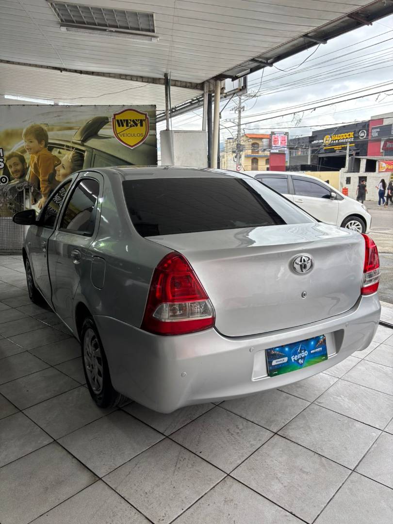 TOYOTA ETIOS