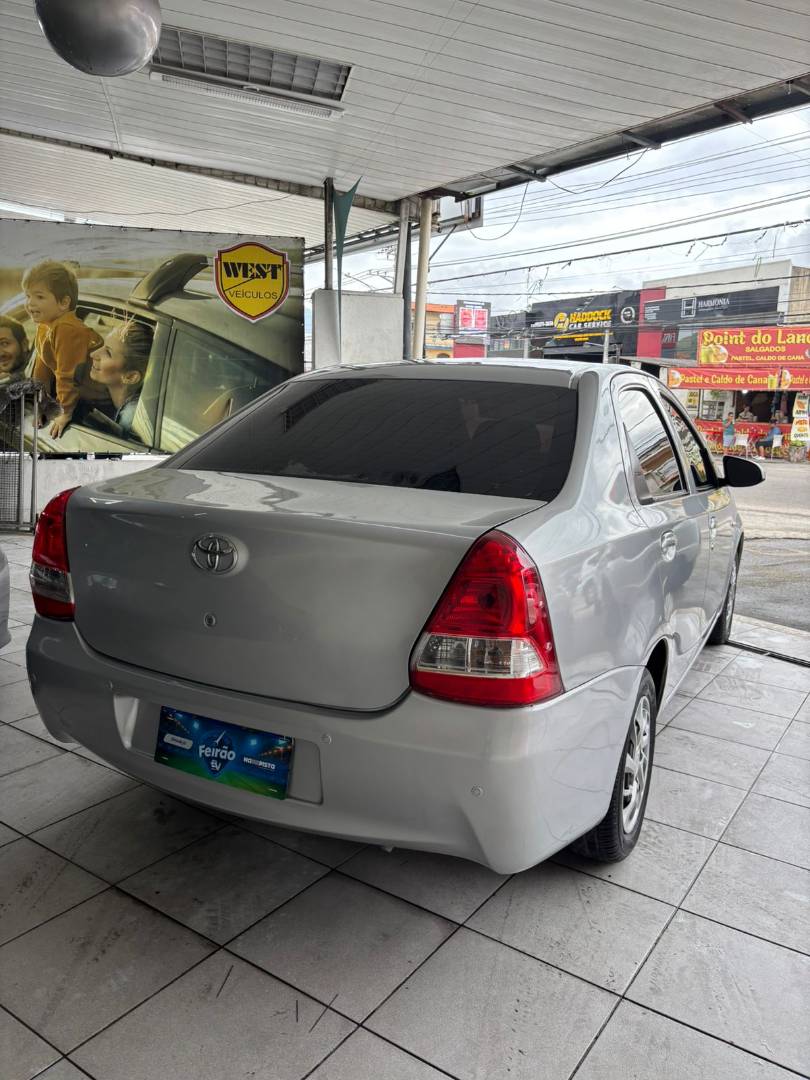 TOYOTA ETIOS