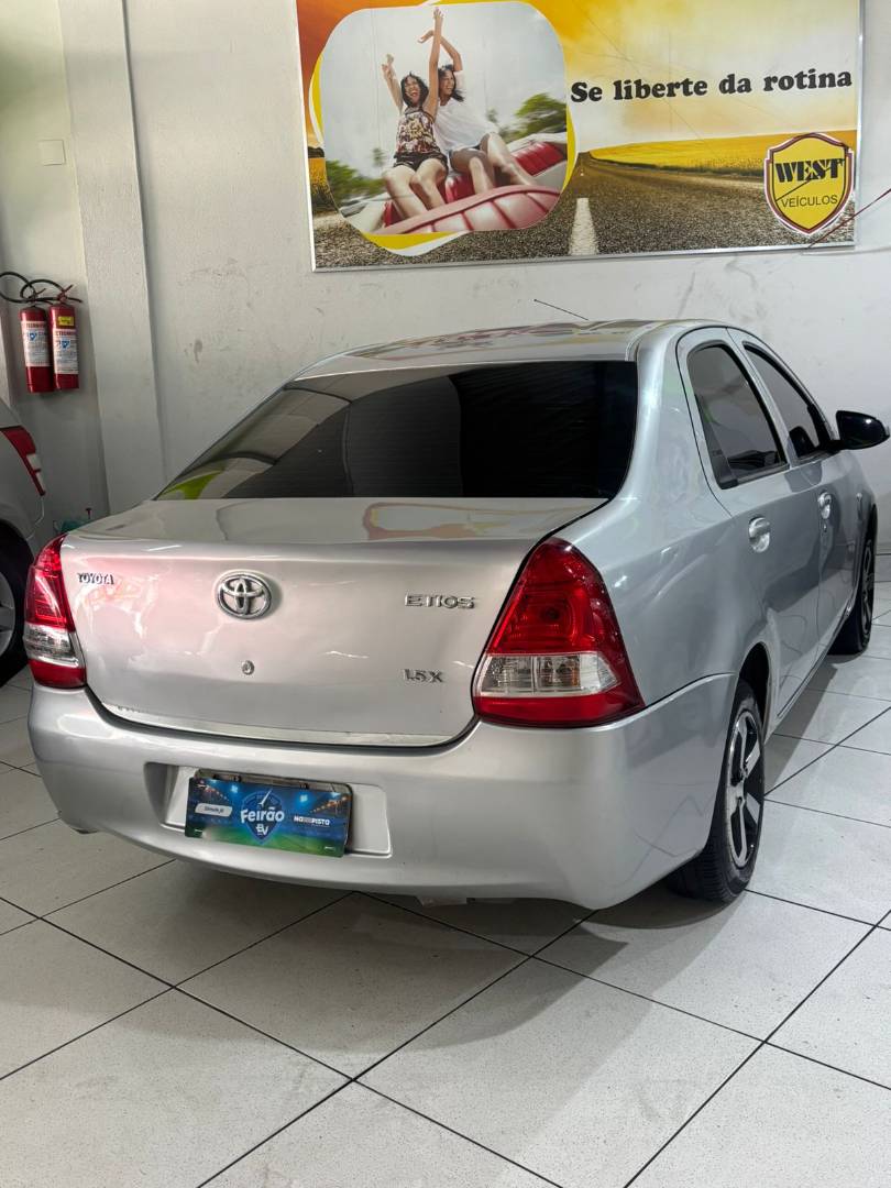 TOYOTA ETIOS