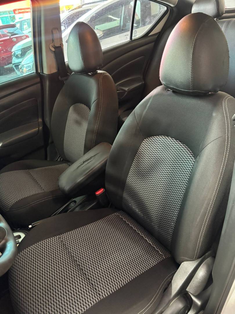 NISSAN VERSA