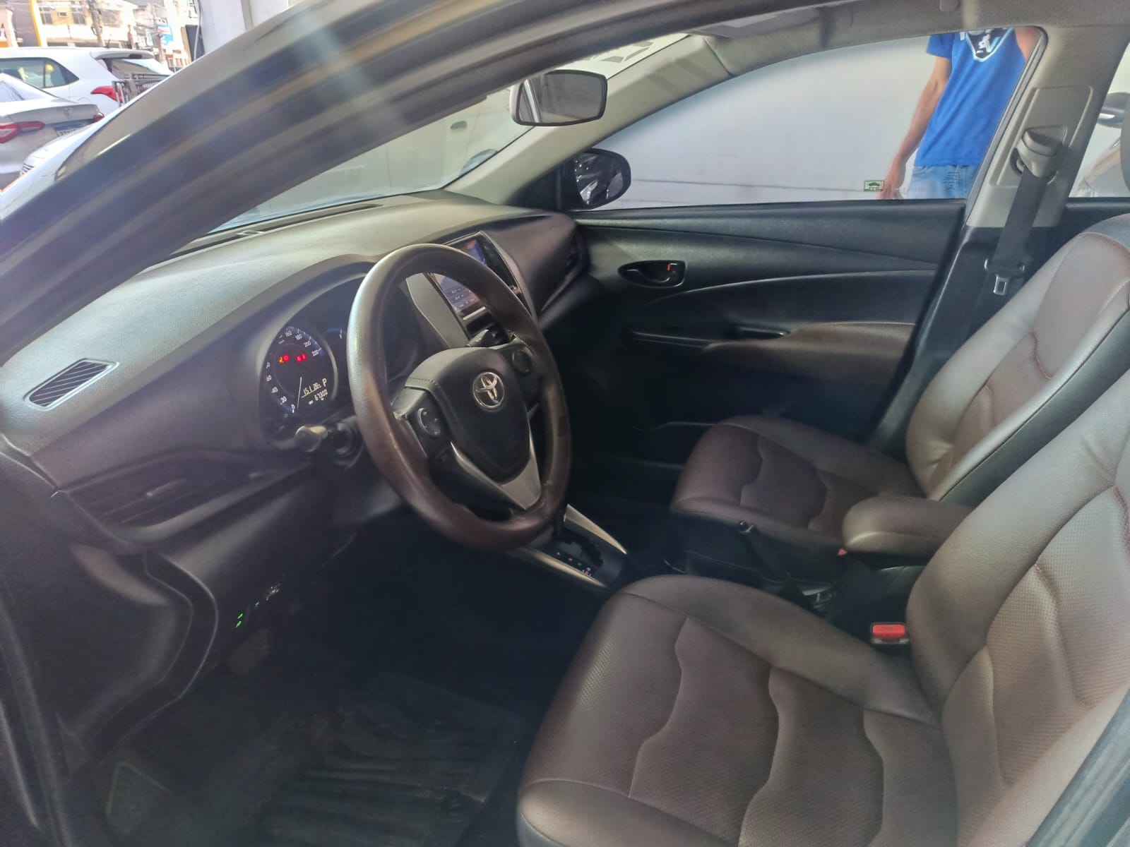 TOYOTA YARIS