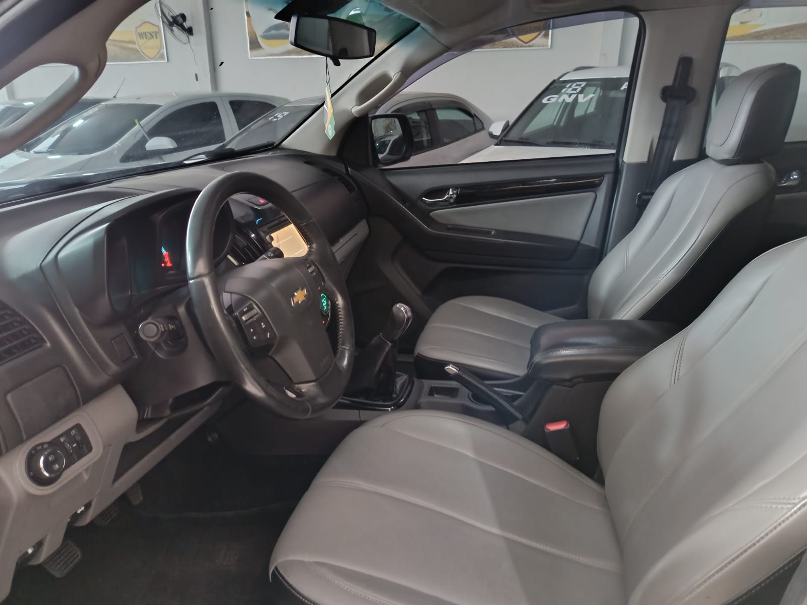 CHEVROLET S10