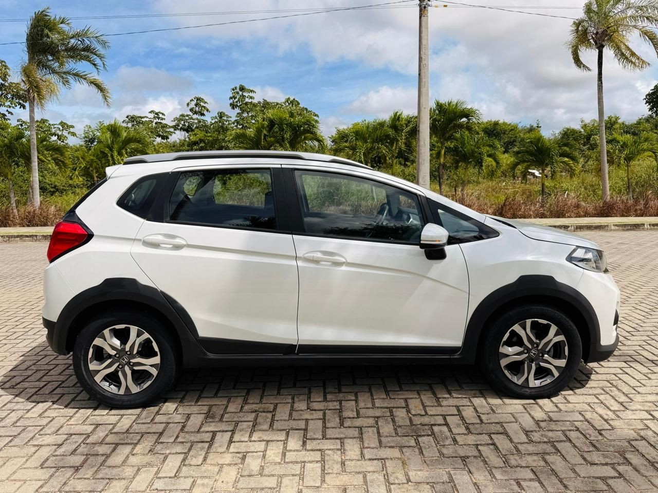 HONDA WR-V