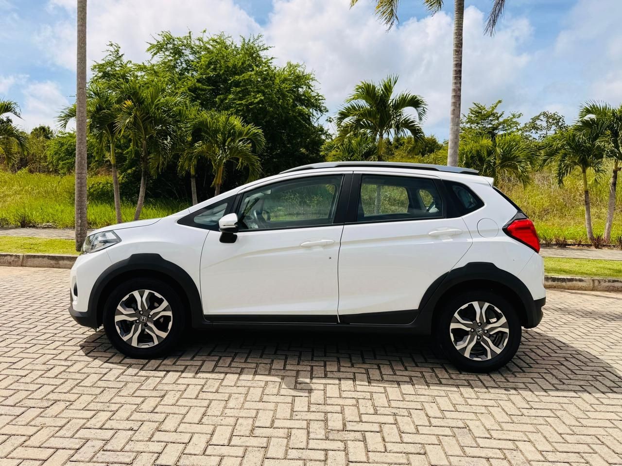 HONDA WR-V