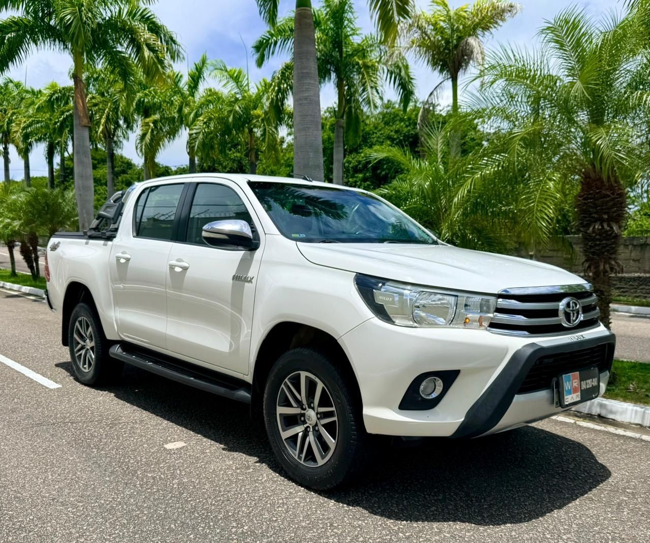 TOYOTA HILUX