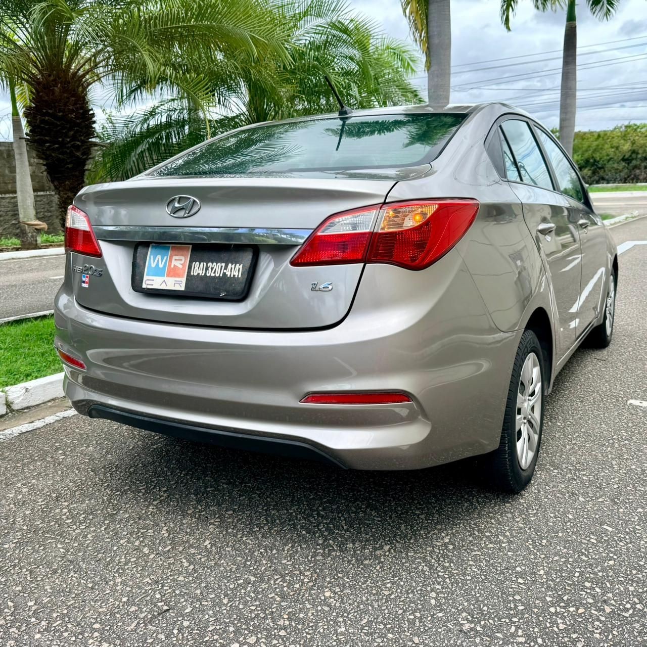 HYUNDAI HB20S
