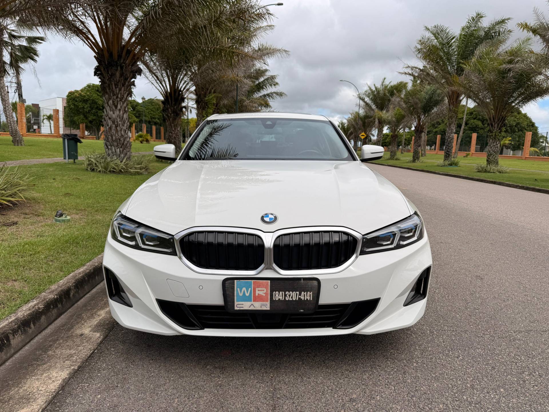 BMW 320i