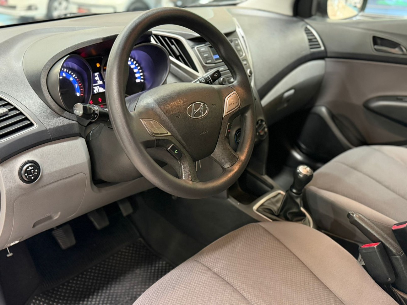 HYUNDAI HB20S