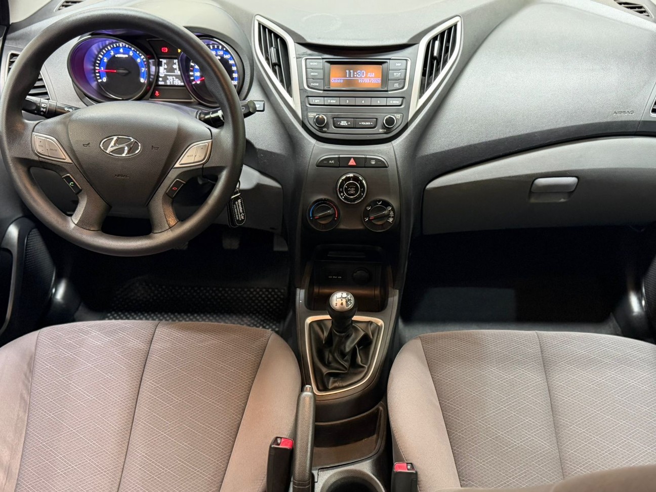 HYUNDAI HB20S
