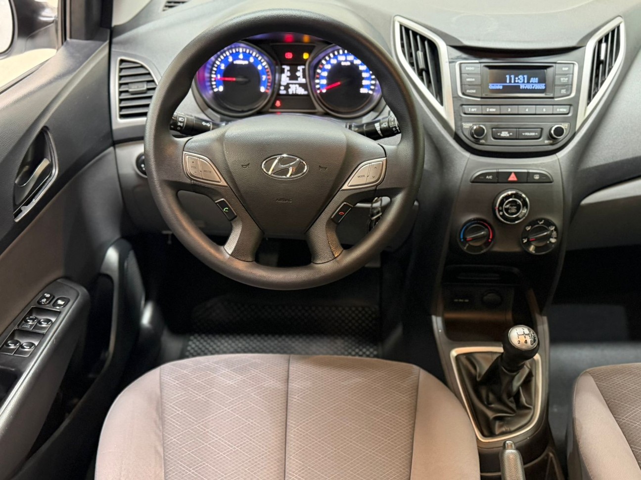HYUNDAI HB20S