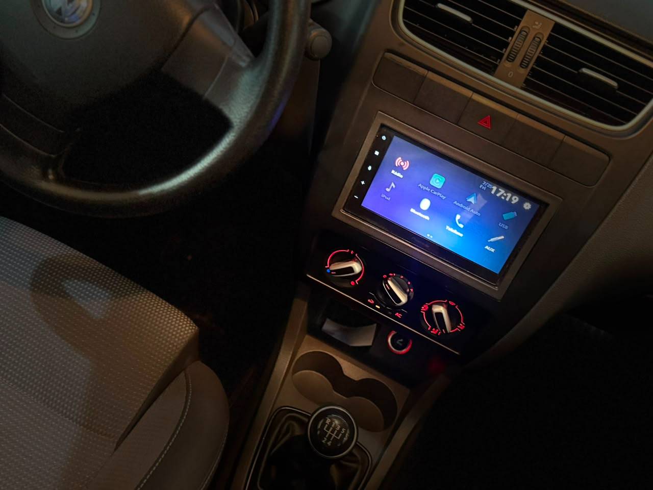 VOLKSWAGEN SPACEFOX