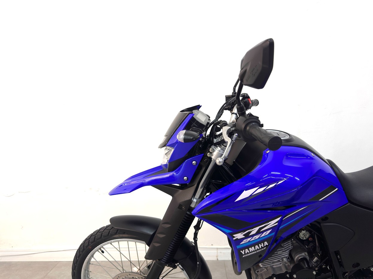 YAMAHA XTZ 250 LANDER