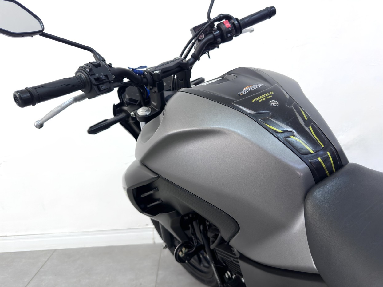 YAMAHA FZ25 FAZER ABS