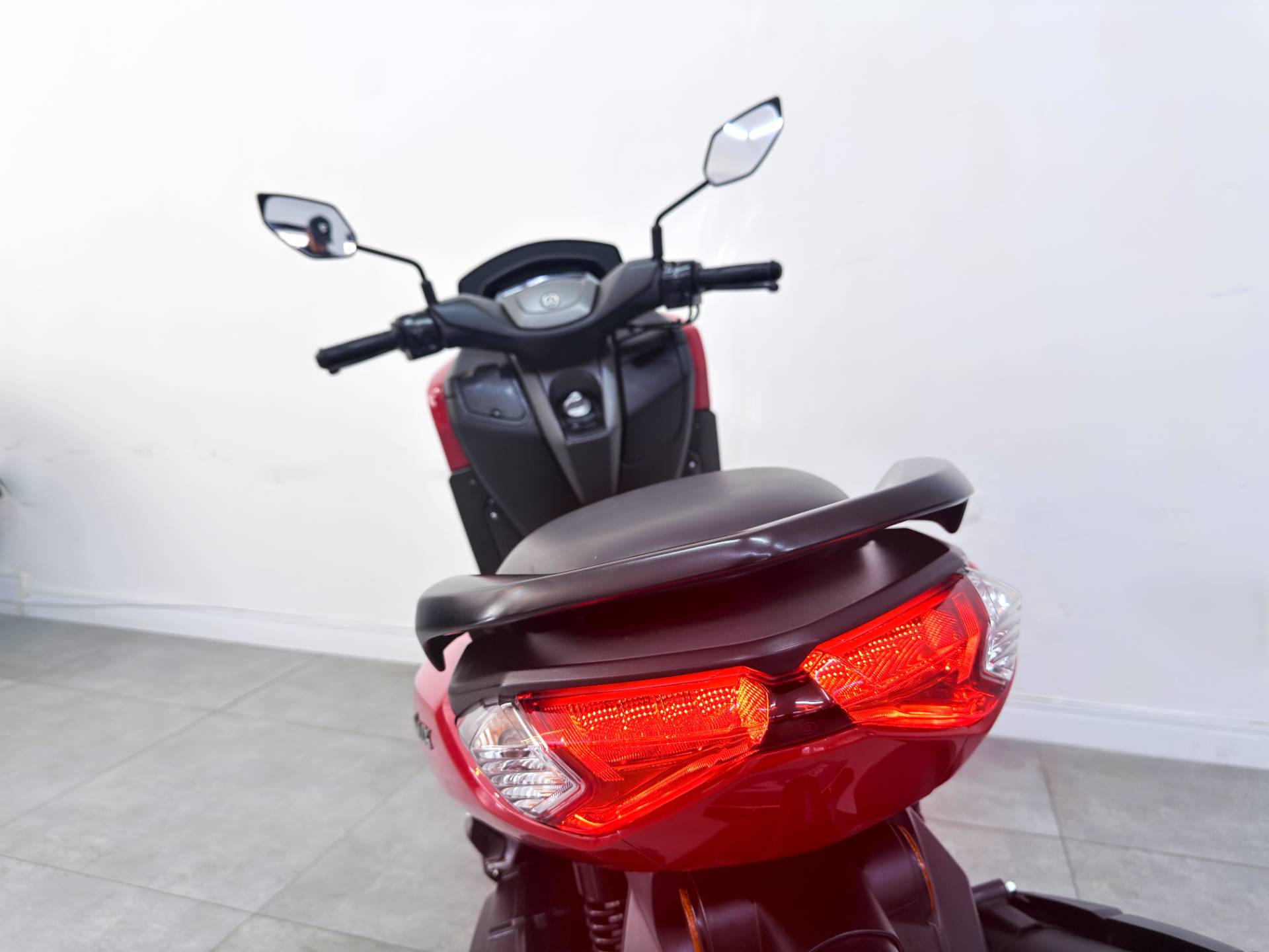 YAMAHA NMAX CONNECTED 160 ABS