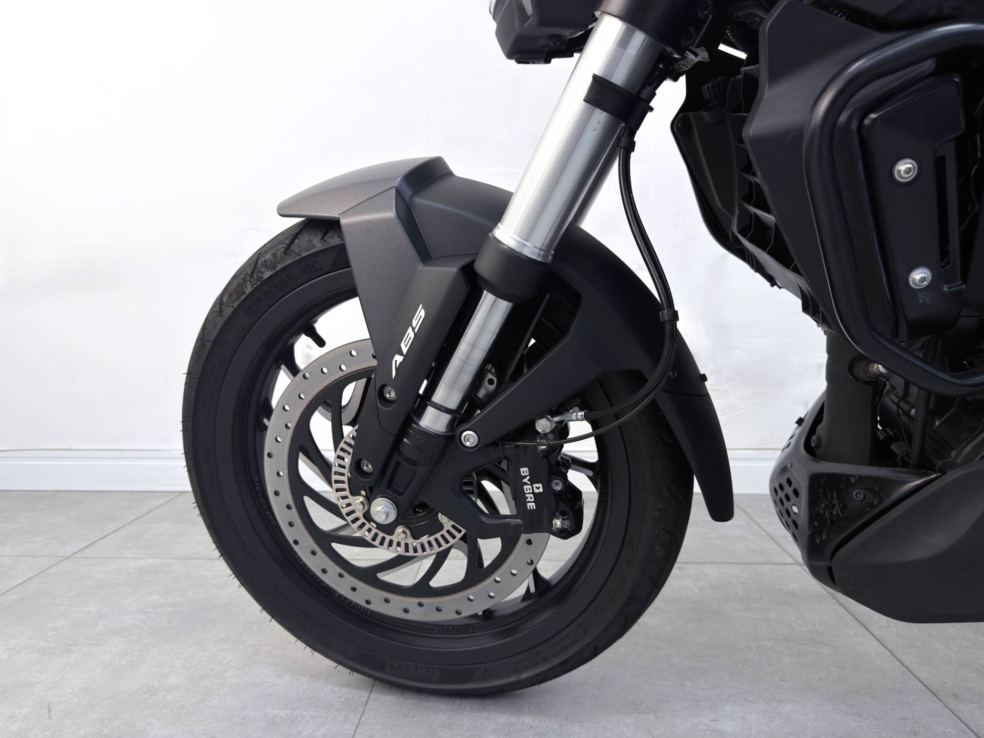 BAJAJ DOMINAR 400