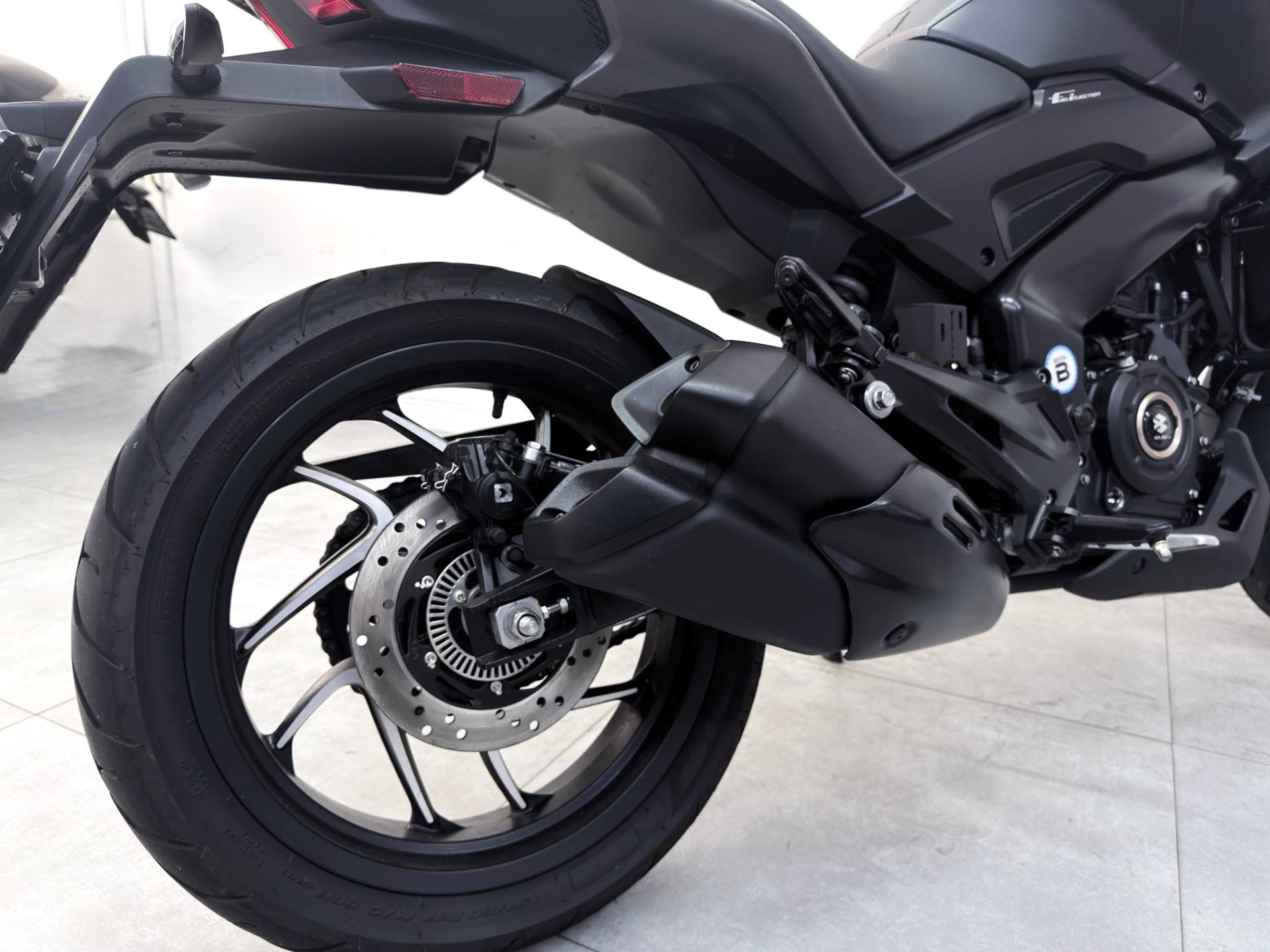 BAJAJ DOMINAR 400