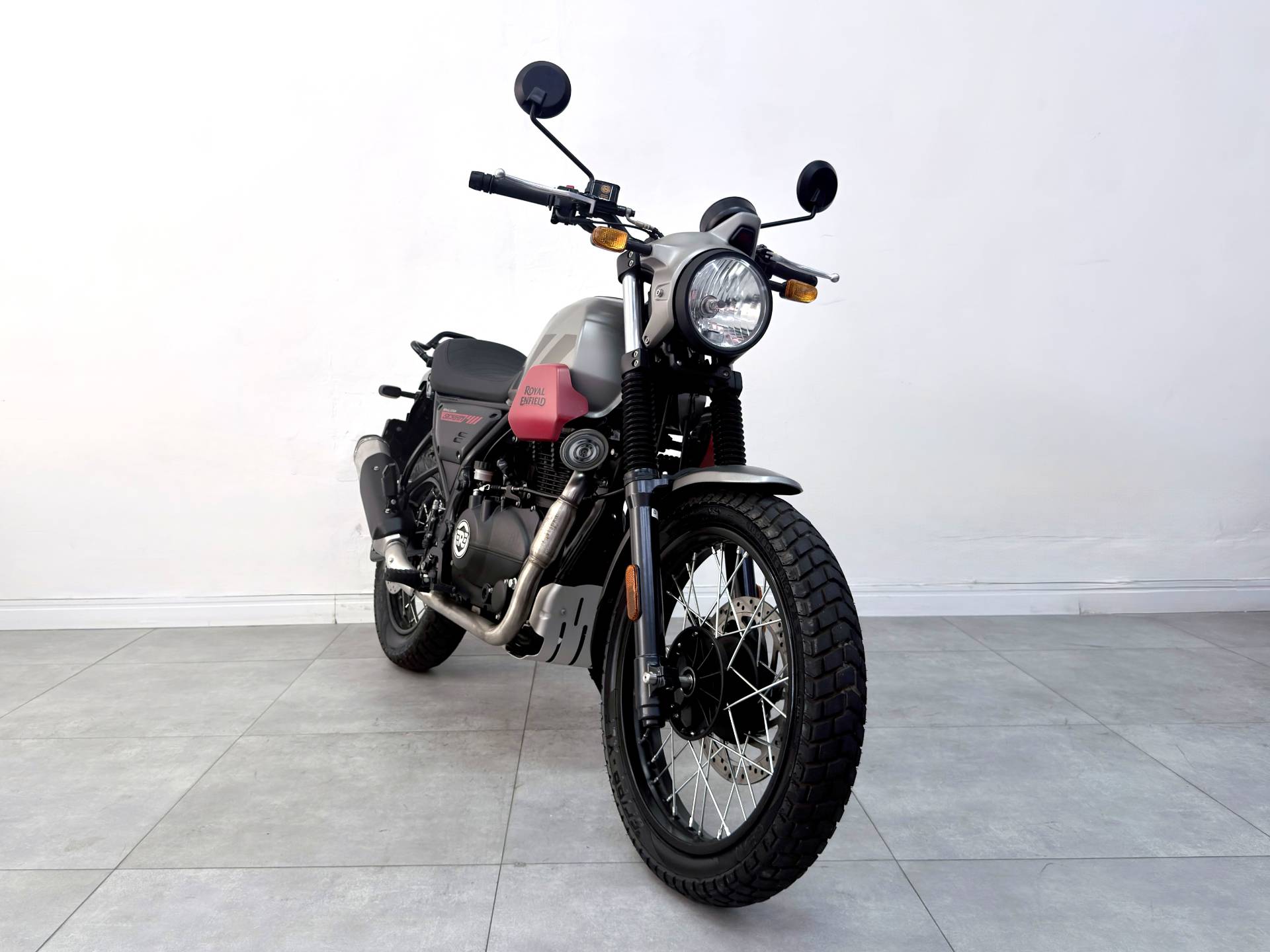 ROYAL ENFIELD HIMALAYAN 411