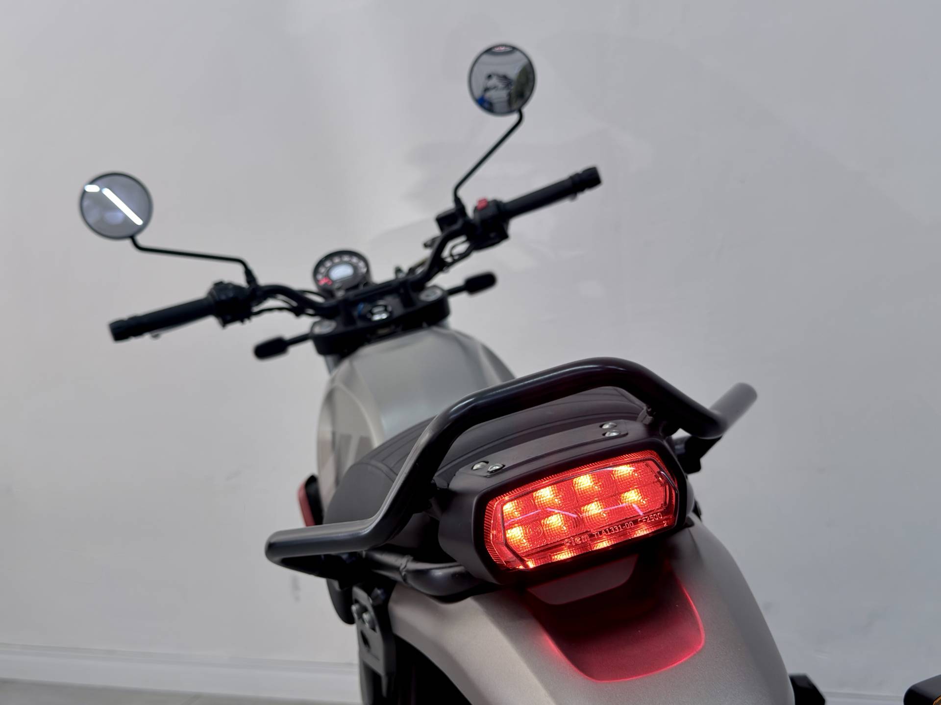 ROYAL ENFIELD HIMALAYAN 411
